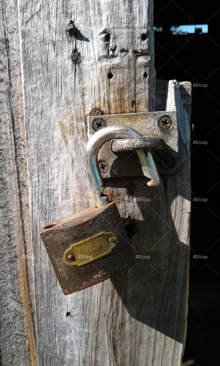 Rusty padlock