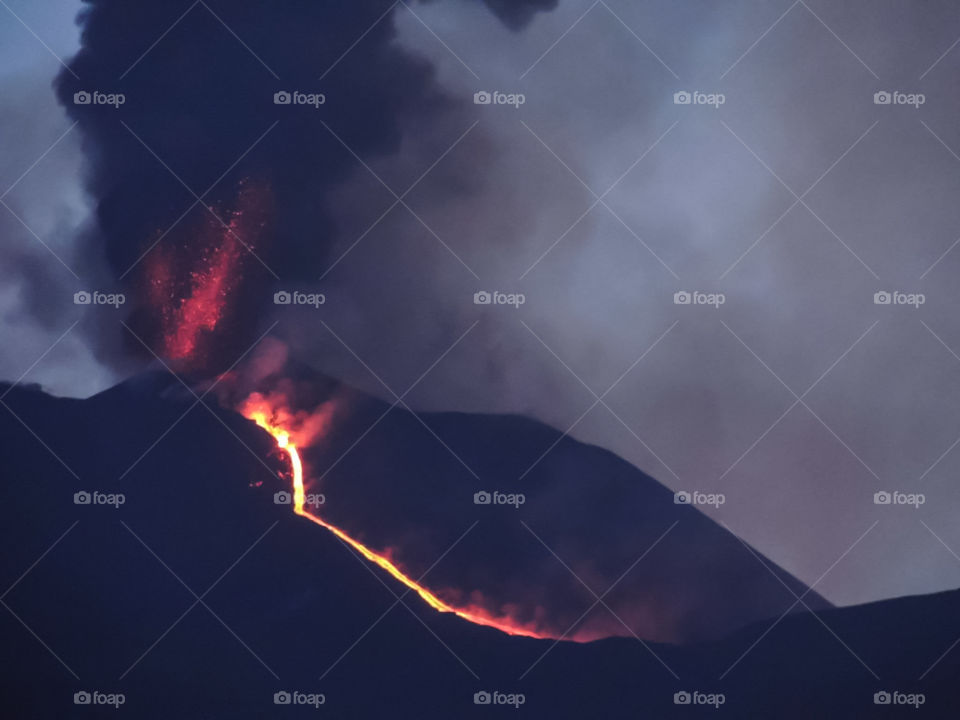 eruzione Etna volcano