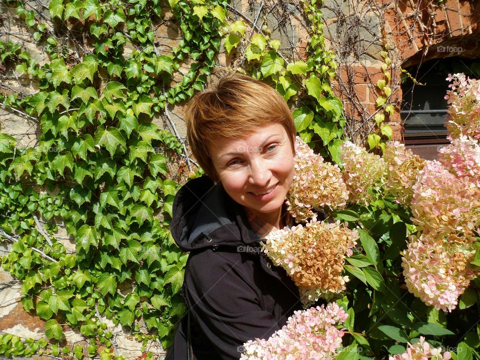 girl in flowers