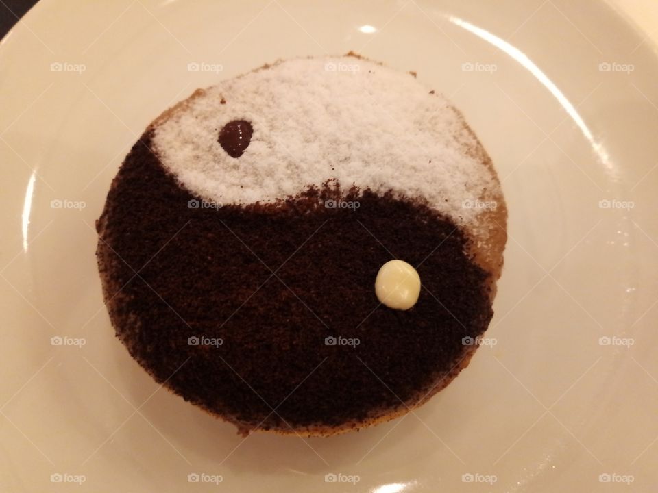 yin yang donut