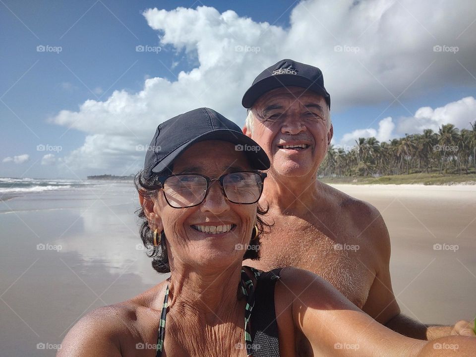 Brazilian couple in love with beaches.  We are always traveling and visiting beautiful places in our country.