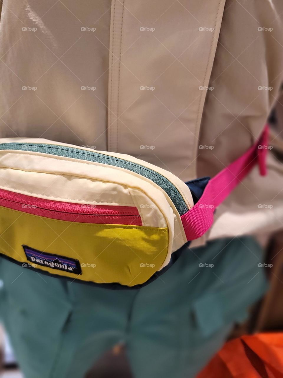 Wear the spring scenery on your body, and harvest beauty and strength from the colors.