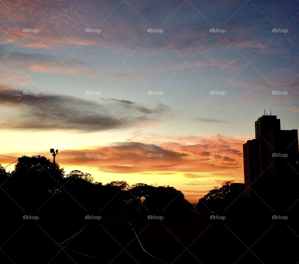 🌄🇺🇸 An extremely beautiful dawn in Jundiaí, interior of Brazil. Cheer the nature! / 🇧🇷 Um amanhecer extremamente bonito em Jundiaí, interior do Brasil. Viva a natureza! 