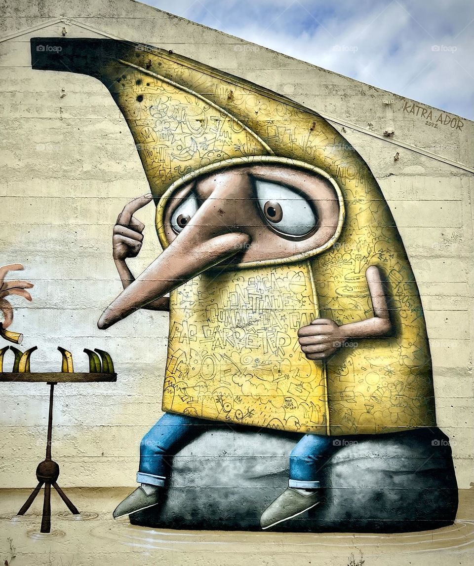 Nantes , Banane quai Junes 2023 . 