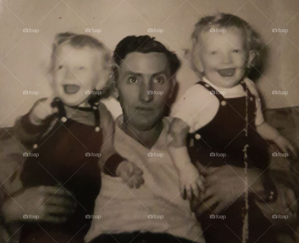 Ellis and his girls