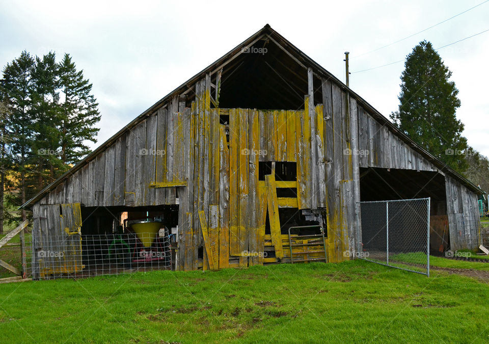 A run down old barn.
