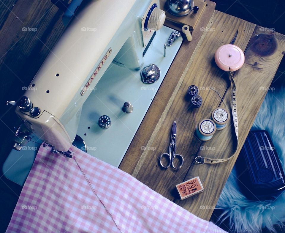 I make upcycled tote bags from unwanted fabrics, using my mum’s vintage Harris sewing machine