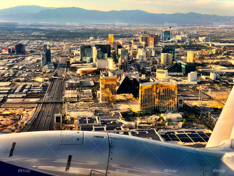 Las Vegas skyline from plane 