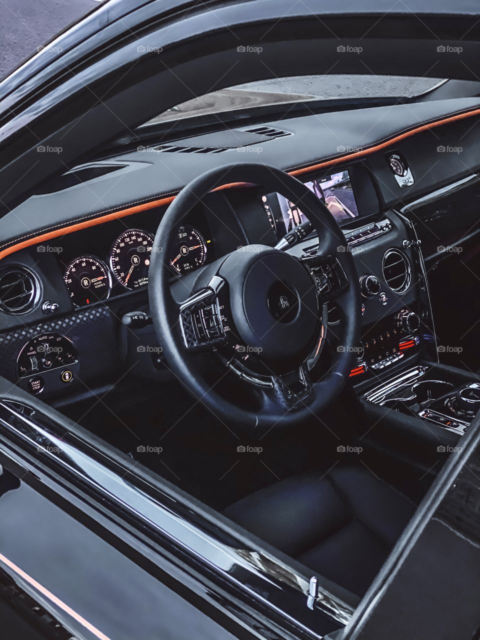 ROLLS-ROYCE CULLINAN BLACK BADGE