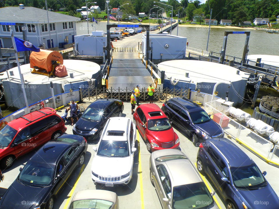 Jamestown river ferry