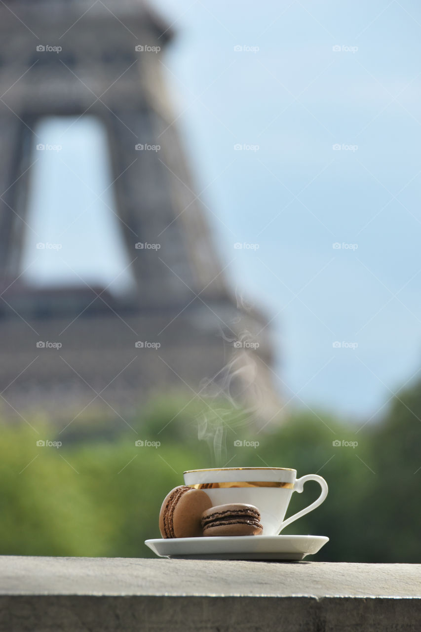 Drinking coffee in Paris 