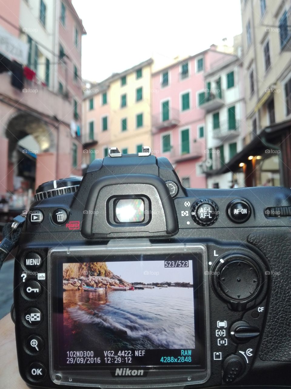 Monitor reflex with photo