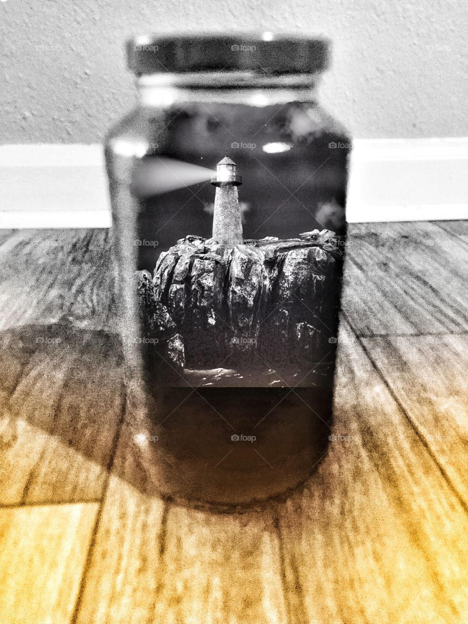 Light house in a bottle 