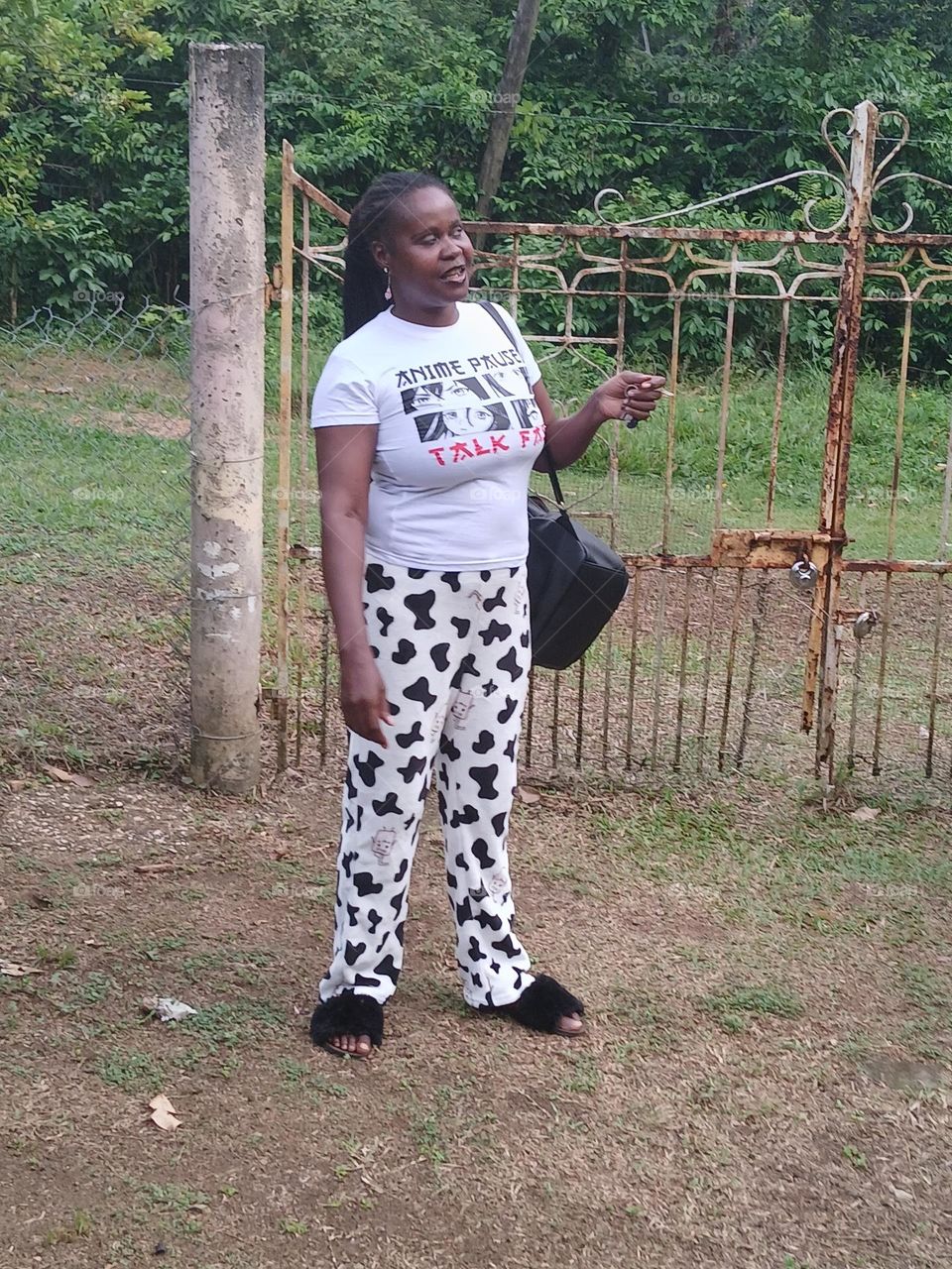 i love how i am and what i do to make others life more joyfull ,and as long as others or happy that is all that matters