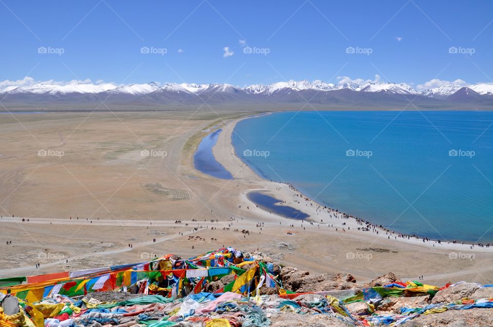 Tibetan lake view 