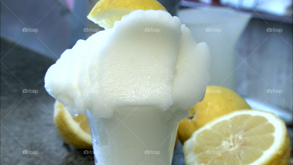 Gelato al limone
