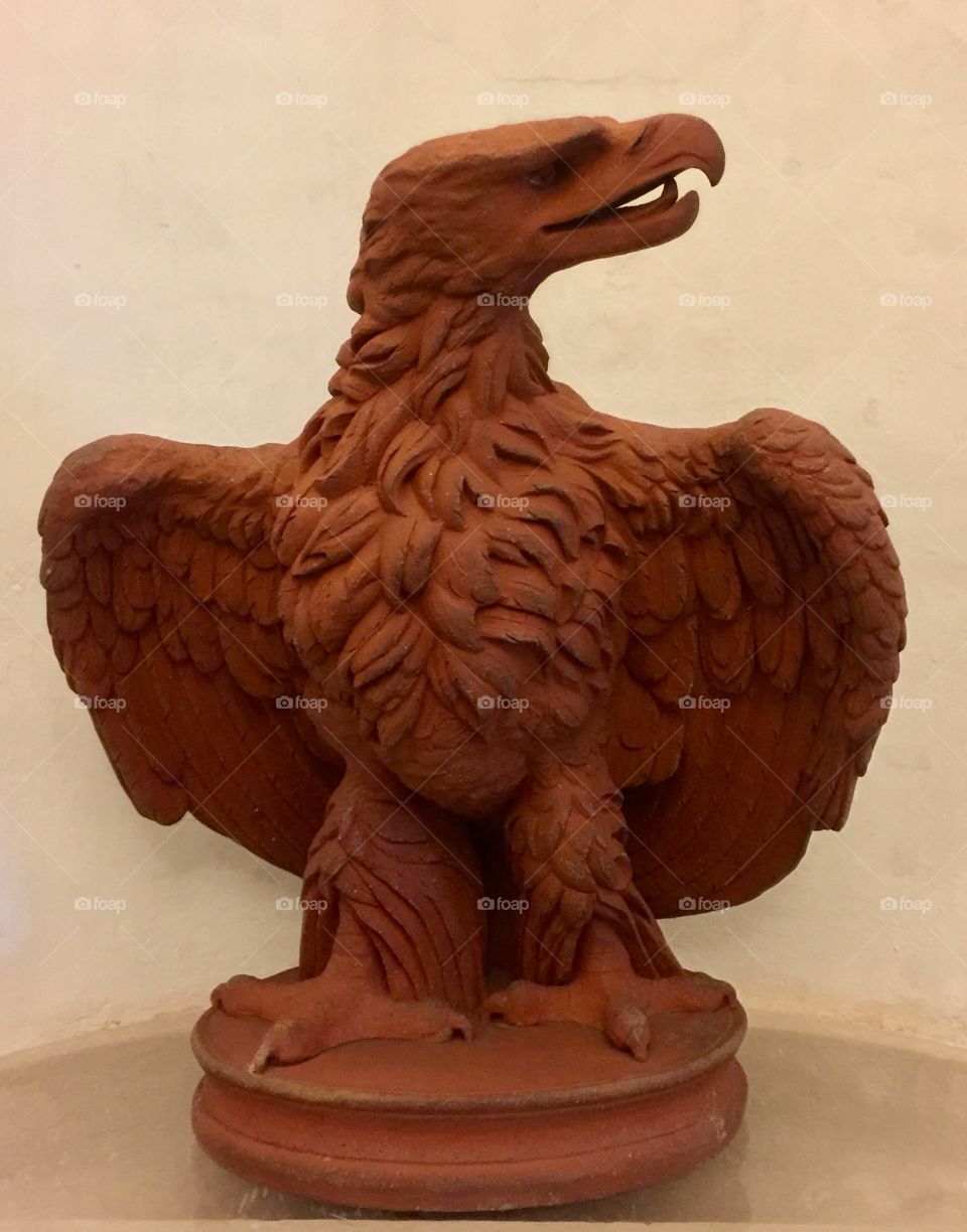 Sculpture of an eagle