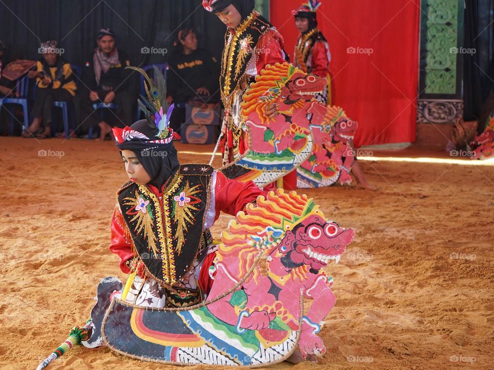 Jaranan art from Indonesia, especially the Java region, is rich in artistic value that is thick with magical impressions and spiritual values.