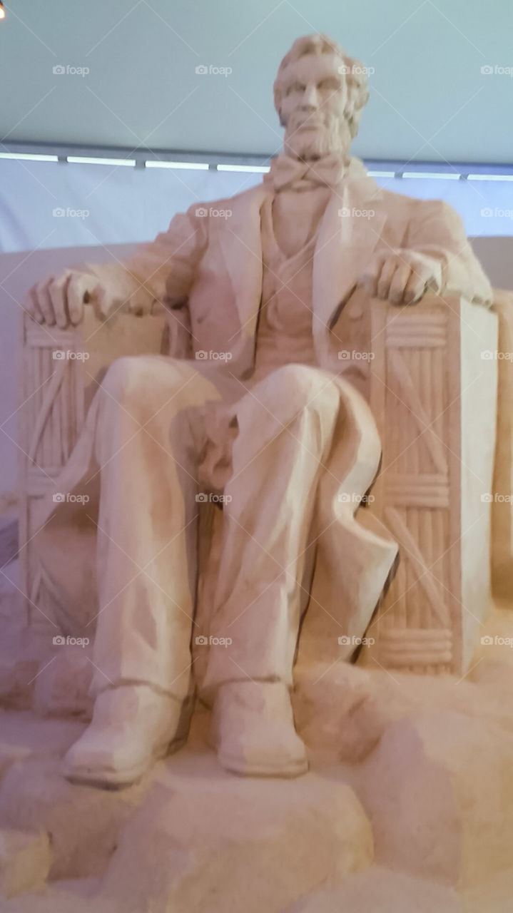 sand sculpture of Abraham Lincoln