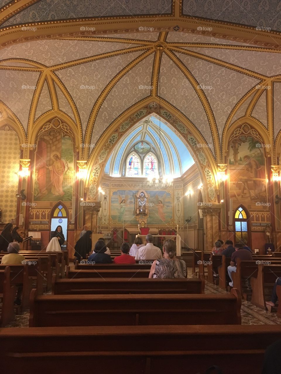 Santa Missa na Igreja Nossa Senhora do Rosário e São Benedito, Paróquia NSra do Desterro - Jundiaí/SP. Estamos na Quaresma e rezar é importante!⛪ O Evangelho de hoje lembra que devemos amar a Deus sobre todas as coisas e ao próximo como a nós mesmos