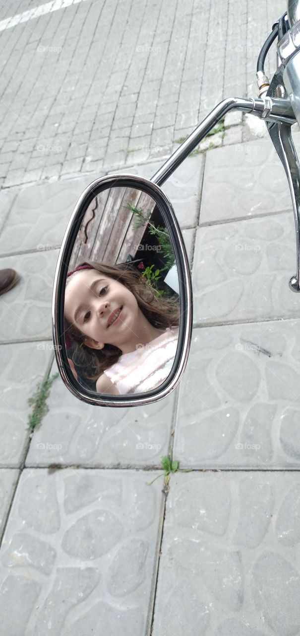 mirror girl