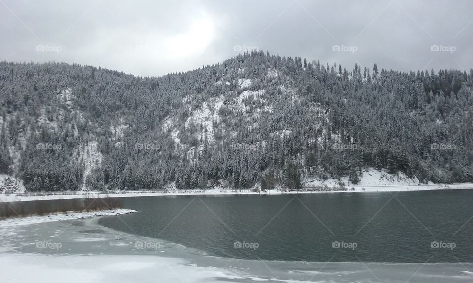 Winter Mountain Lake.