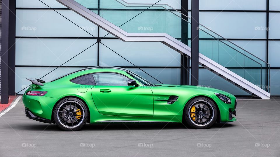 Mercedes Benz AmG GT Verde metálico