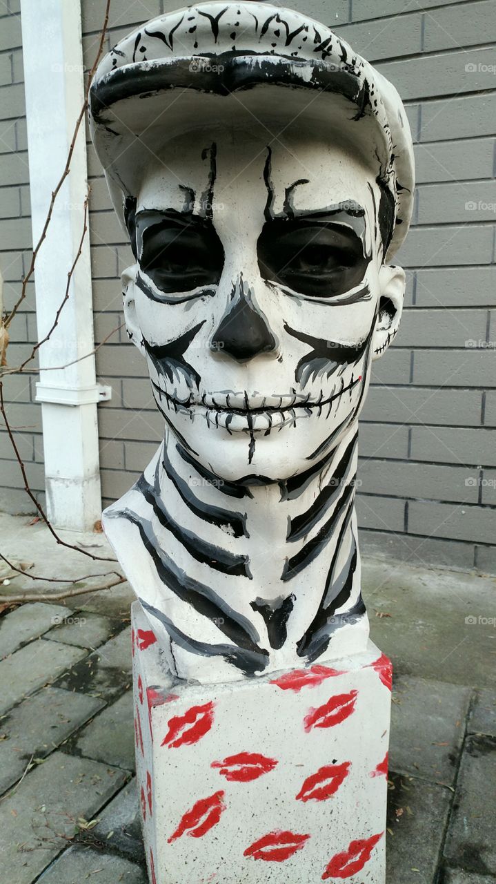 A Halloween Make Up Mask, Statue