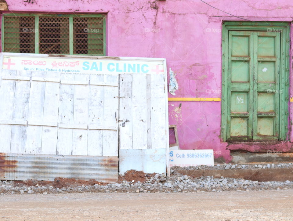 clinic piles abandoned
