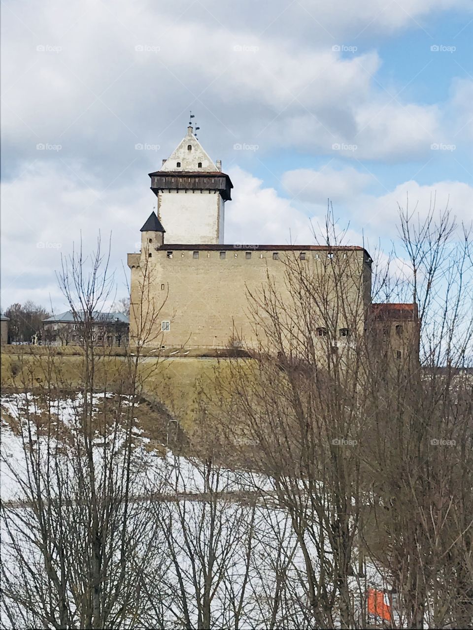 Narva, Нарвский замок / замок Герман (эст. Hermanni linnus) — средневековый замок в эстонском городе Нарва на берегу реки Нарва (Нарова), основанный датчанами в XIII веке. 🇪🇪