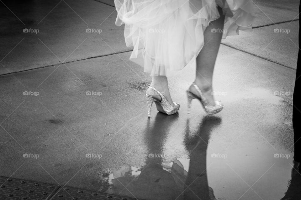 Bride foot steps