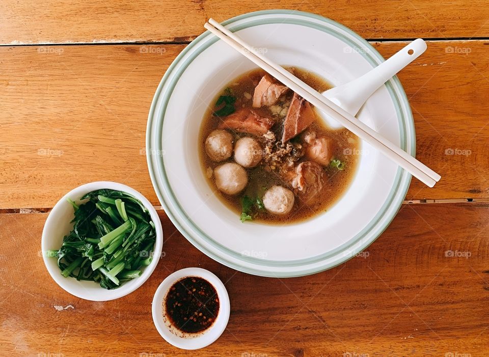 beef and meat ball noodle