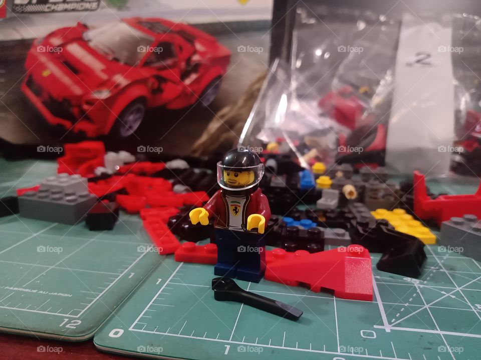 LEGO SPEED CHAMPIONS FERRARI F8 TRIBUTO