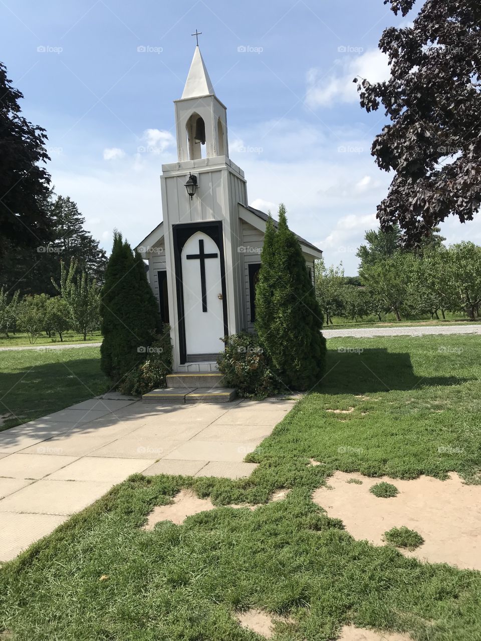 Little church in Niagara on the Lake