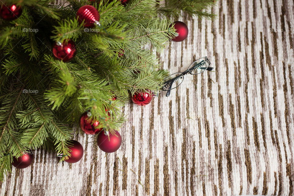 Christmas tree with spectacles