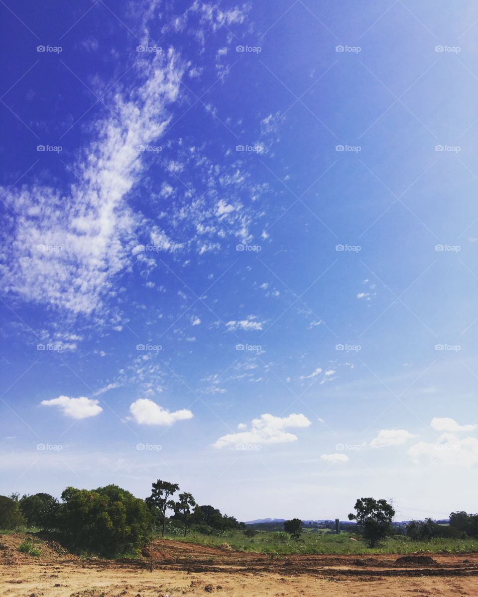 Very beautiful sky to inspire our evening.  How life can be animated by nature! / Céu muito bonito para inspirar nosso entardecer. Como a vida pode ser animada pela natureza!