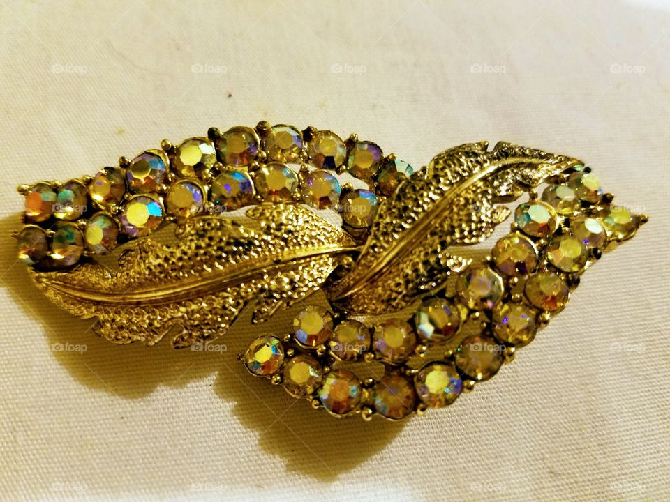 vintage pin rhinestones