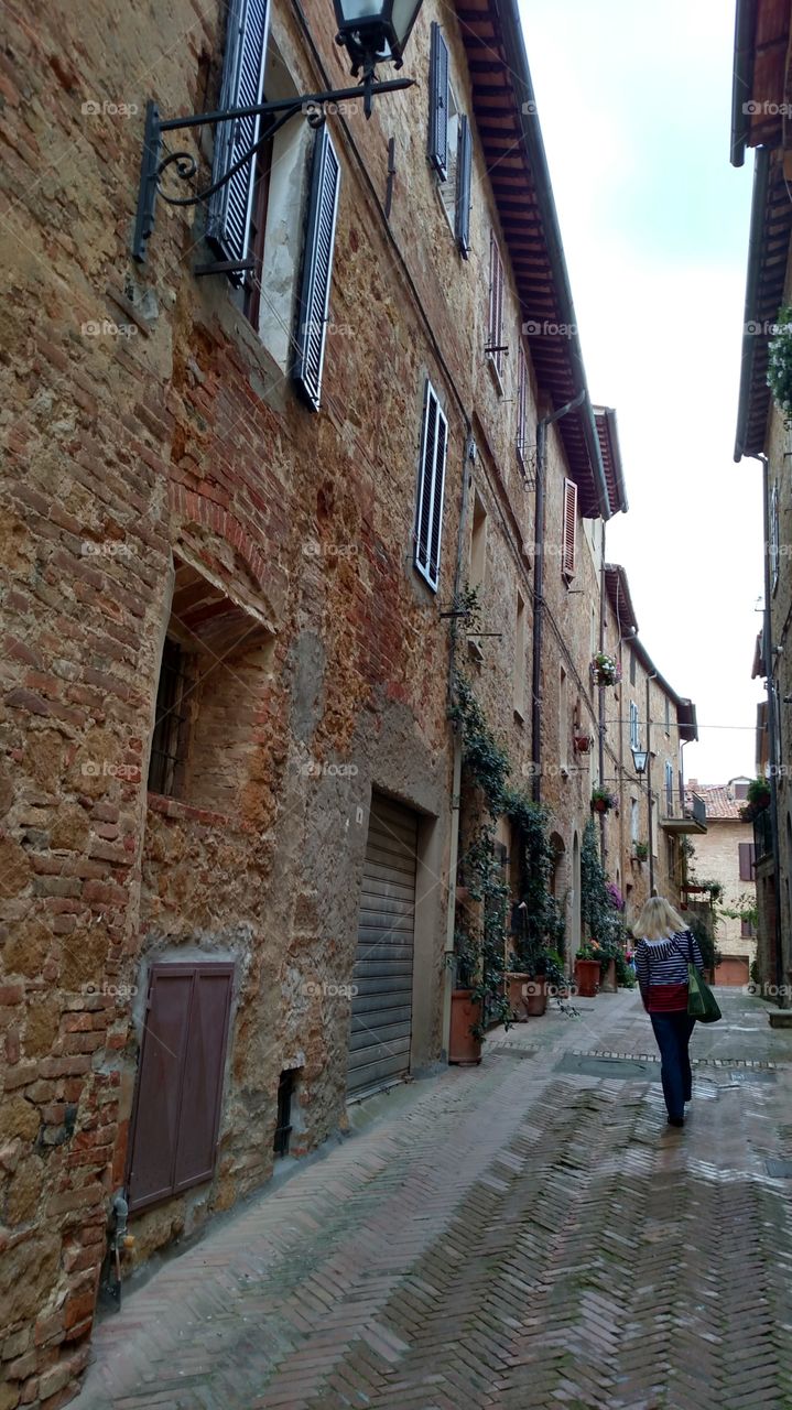 Walking down the street.
Stopping and shopping in Pienza, Italy