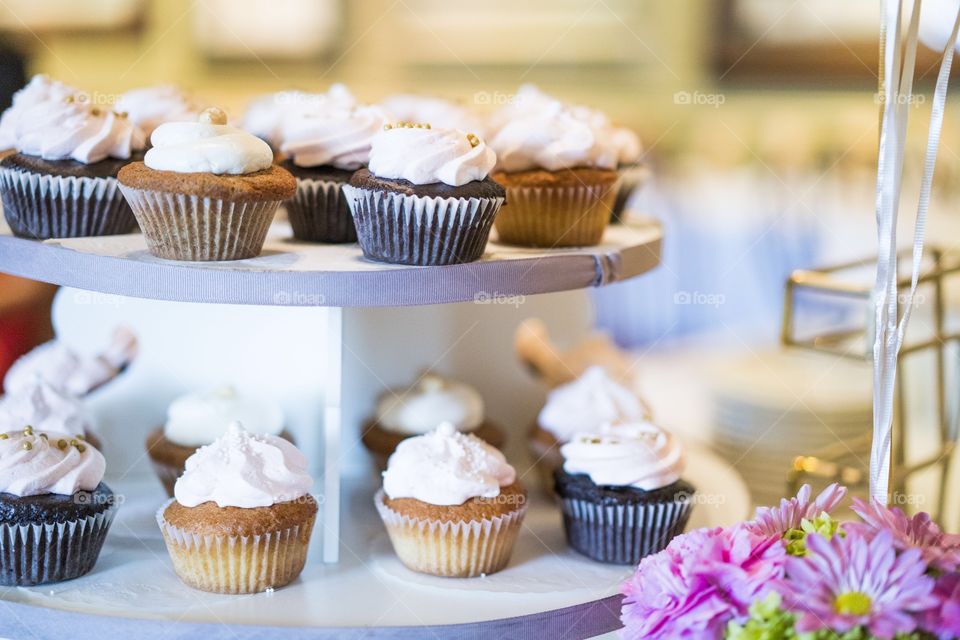 Cool cupcake on cakestand