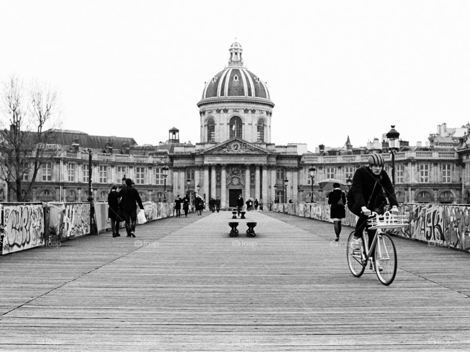 Cyclist on the Pont des Arts