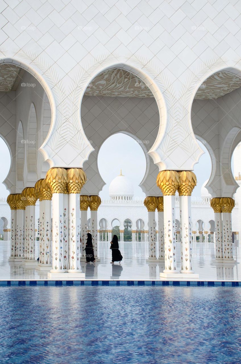 Architectural Marvels, The White Mosque Architecture, Dubai