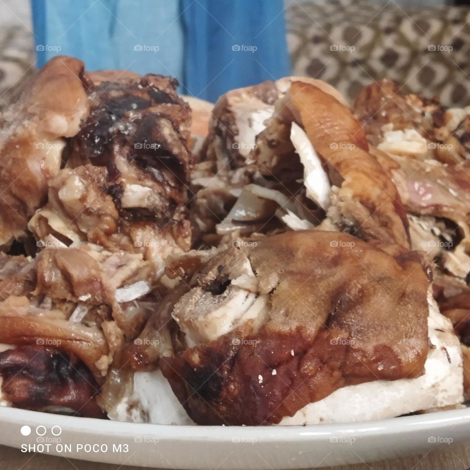 Moroccan food: the meat of sheep head.