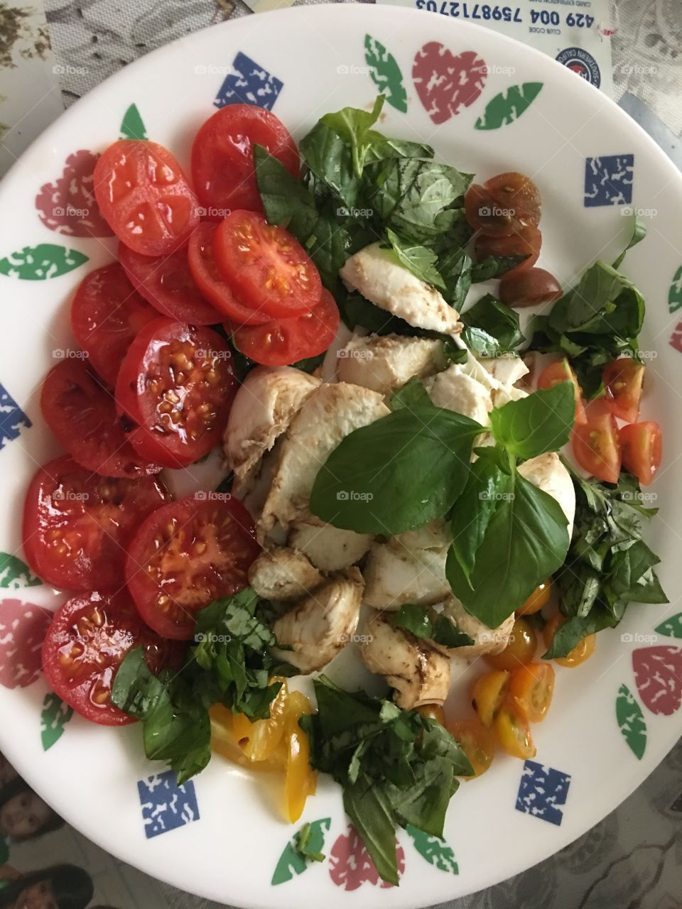 Homegrown Heirloom Tomatoes Caprese Salad with Mozzarella Cheese, Balsamic Vinegar, Extra Virgin Olive Oil and Garden Fresh Basil. #UrbanHomesteader #HomeCooking #FoapApr18 @DominiqueNThieu