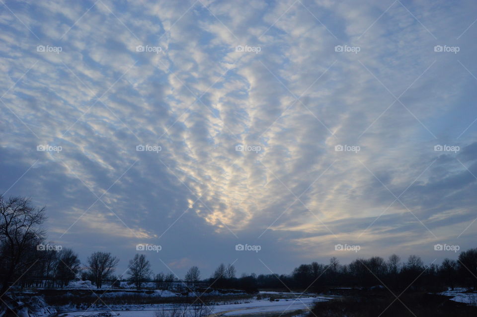 sky, clouds, obloka, sun, sunset, evening, nature, winter, snow, frost, forest, trees, river,