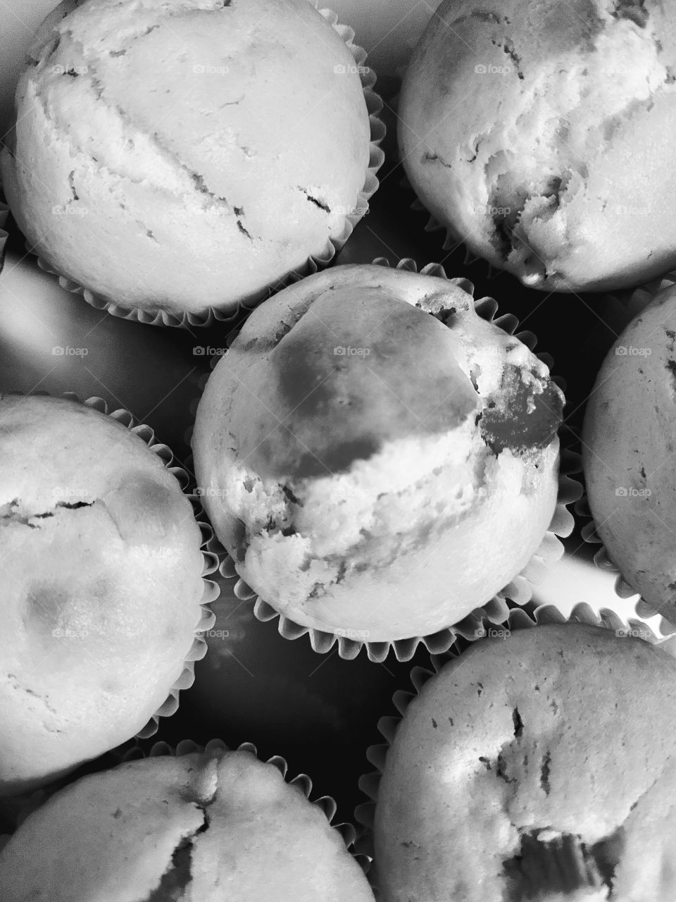 Greyscale muffins