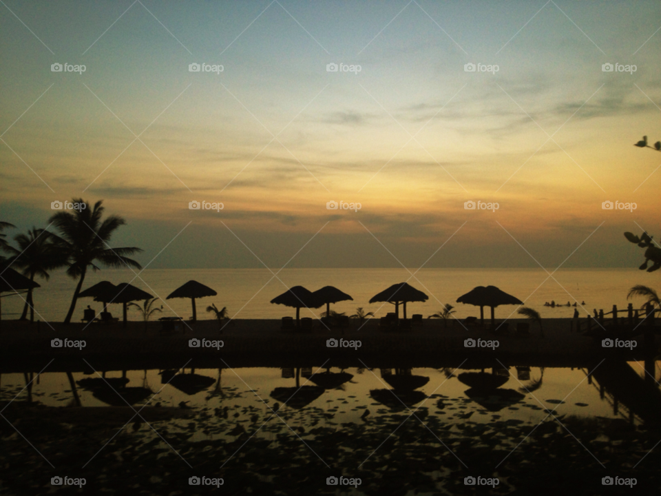 beach ocean summer sunset by hannessoderlund