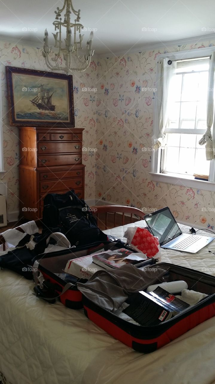 Air BNB Room Unpacking