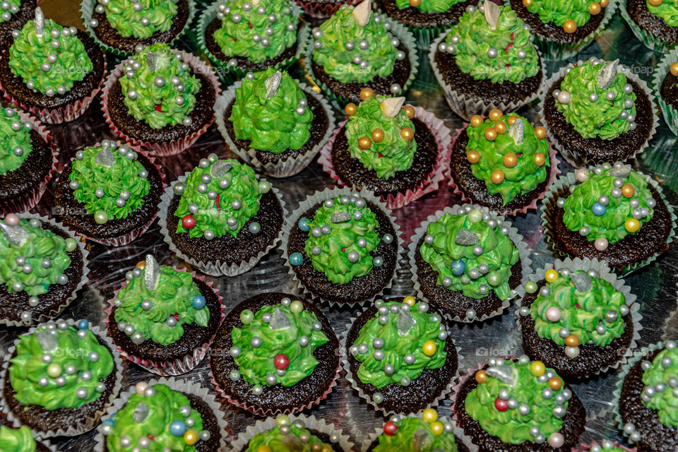 Holiday cupcakes