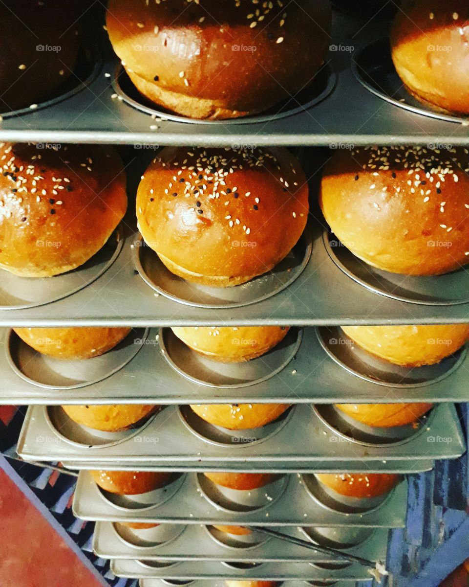 the golden buns
