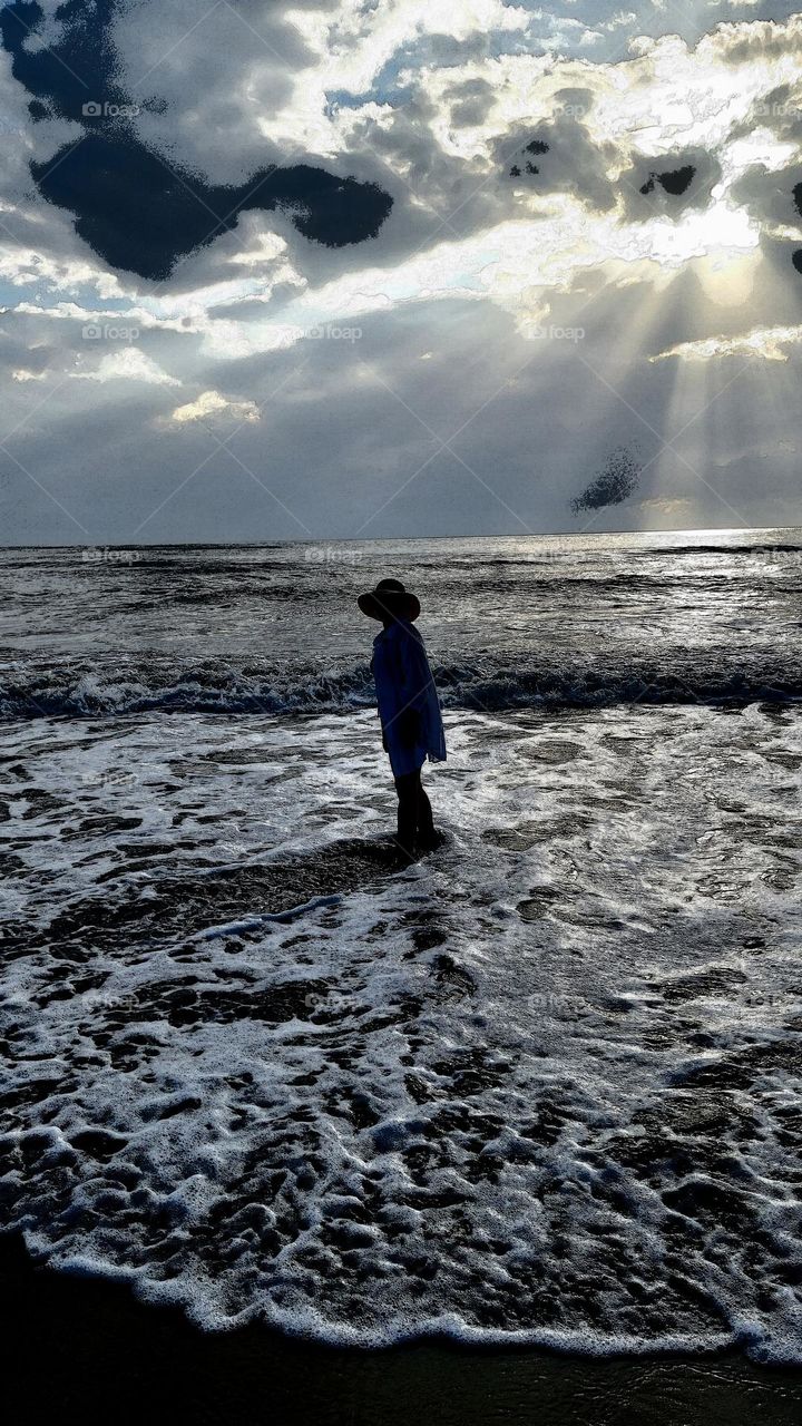 A vida é como mar e o movimento das ondas, altos e baixos, inexplicável sintonia... Beleza divina!
